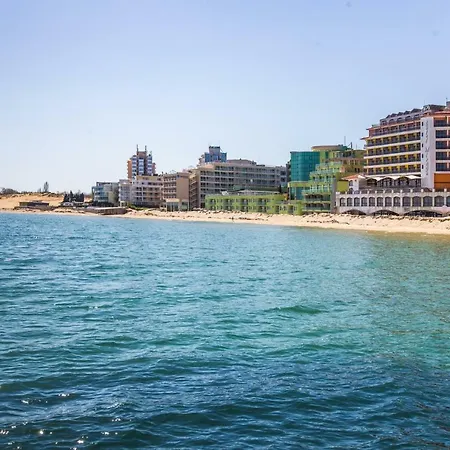Апартаменты В Отеле Panorama Beach 4* Несебр נסבר
