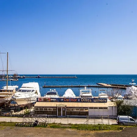 Апартаменты В Отеле Panorama Beach 4* Несебр 아파트