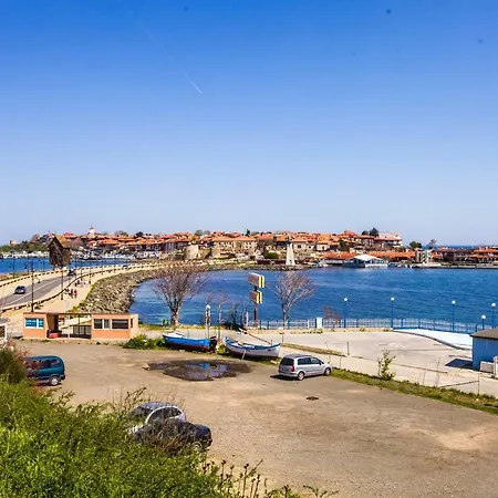 Апартаменты В Отеле Panorama Beach 4* Несебр 아파트 *